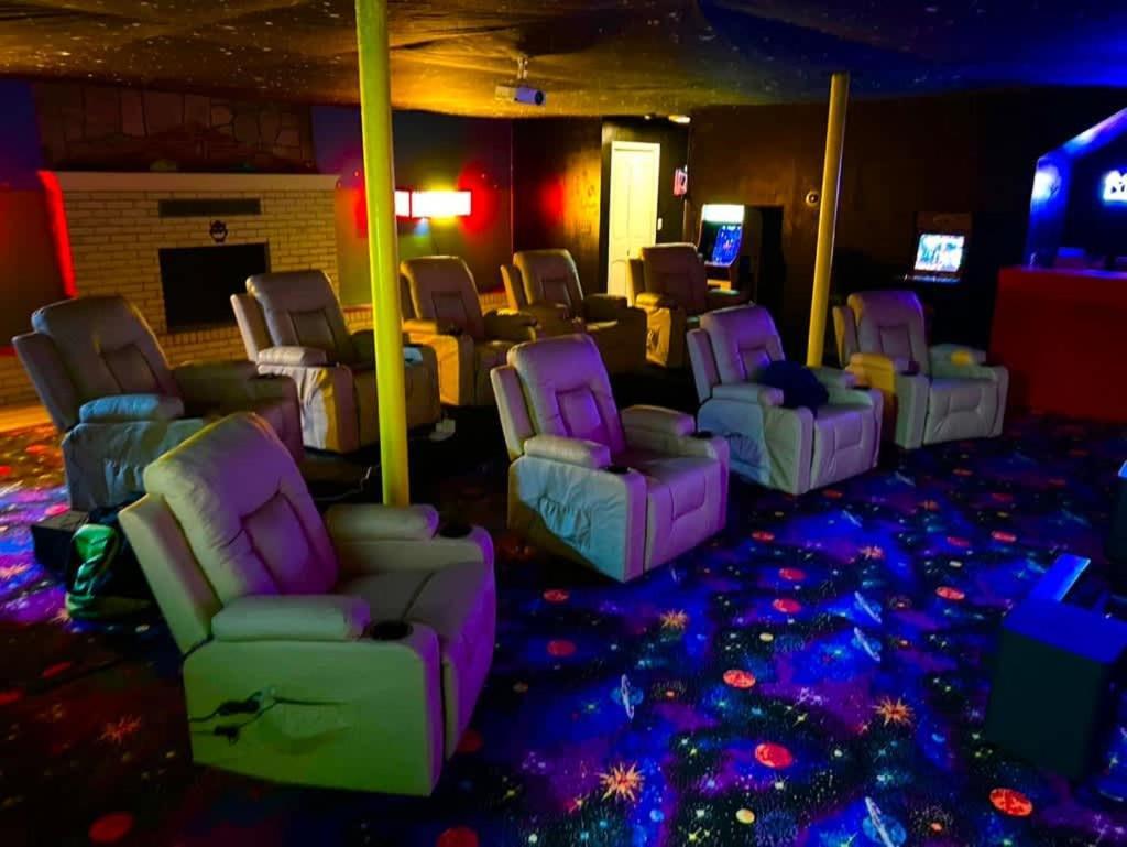 فيلا Gated Mansion - Basketball Court Movie Theater Views Big Stone Gap المظهر الخارجي الصورة